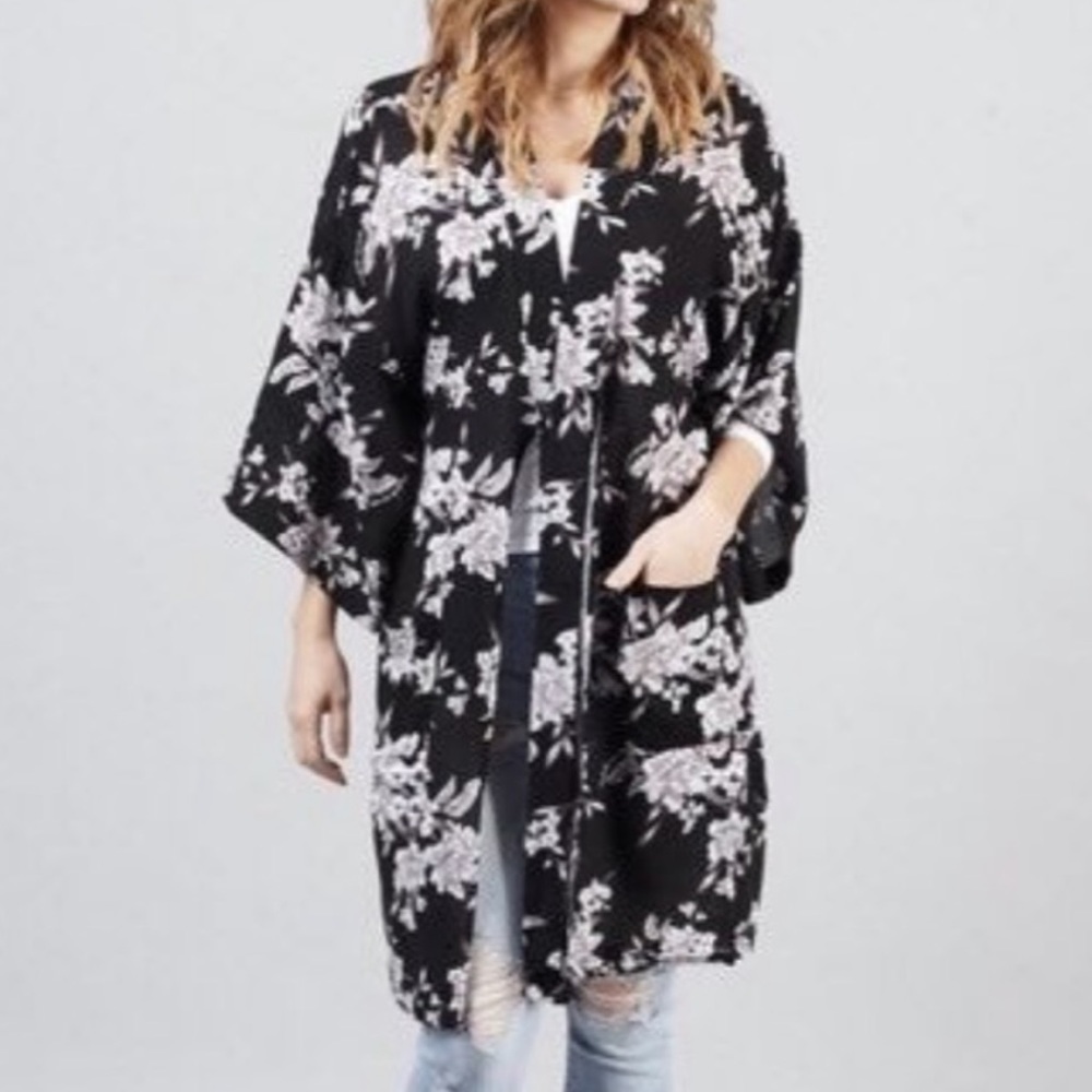 SPIRITUAL GANGSTER floral kimono - Picture 3 of 7